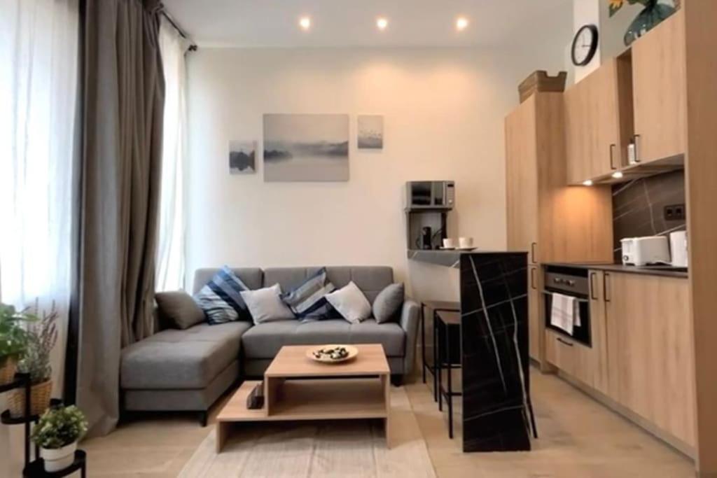 G1 Exclusivo, Apartment *