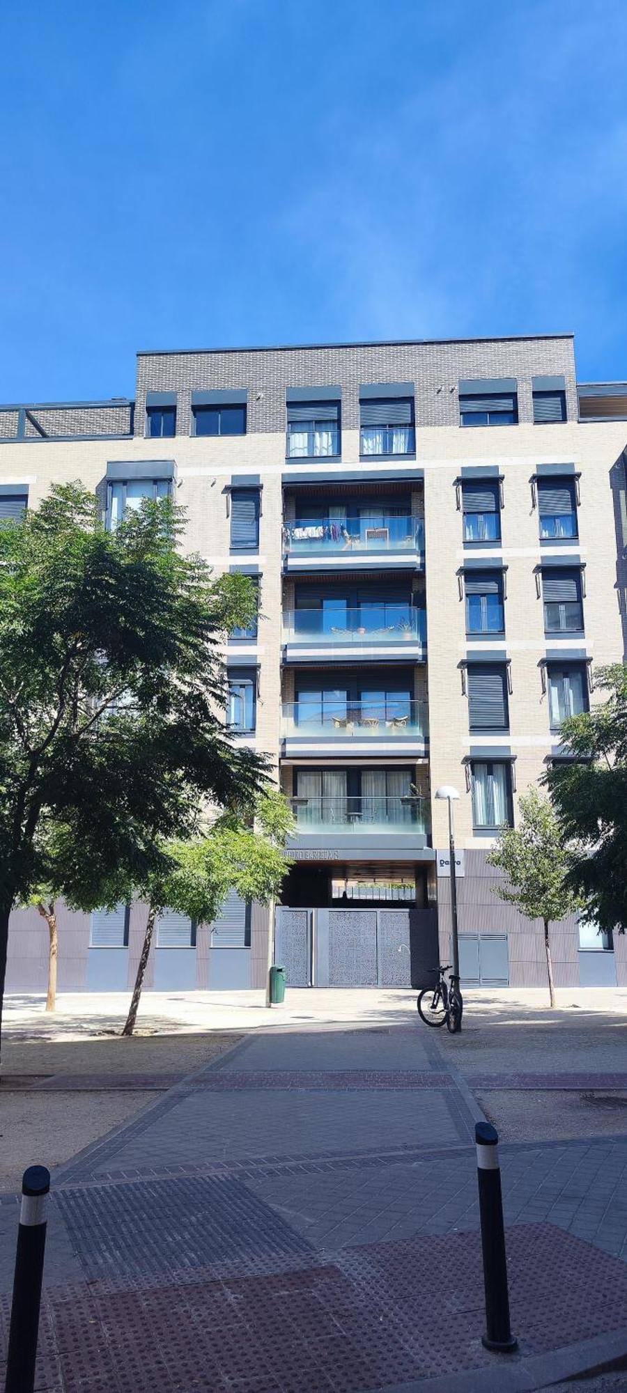 Apartment Entero Junto A Cuatro Caminos Con Licencia Del Ayto De *