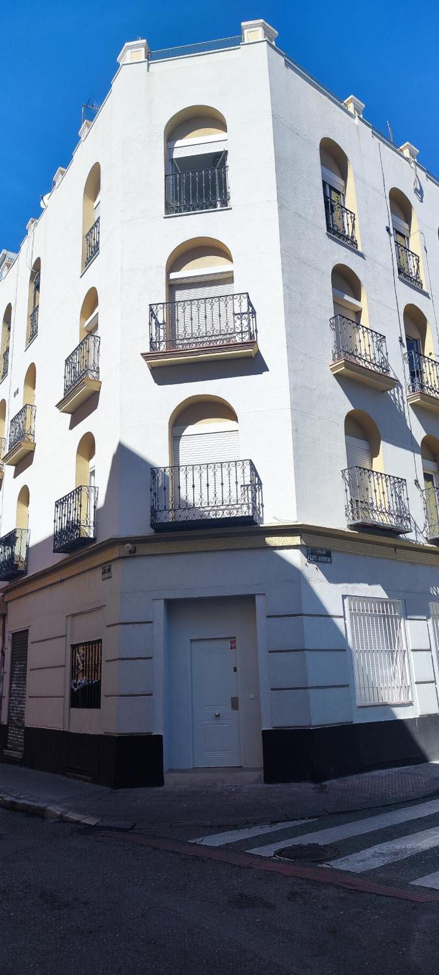 Entero Junto A Cuatro Caminos Con Licencia Del Ayto De Apartment