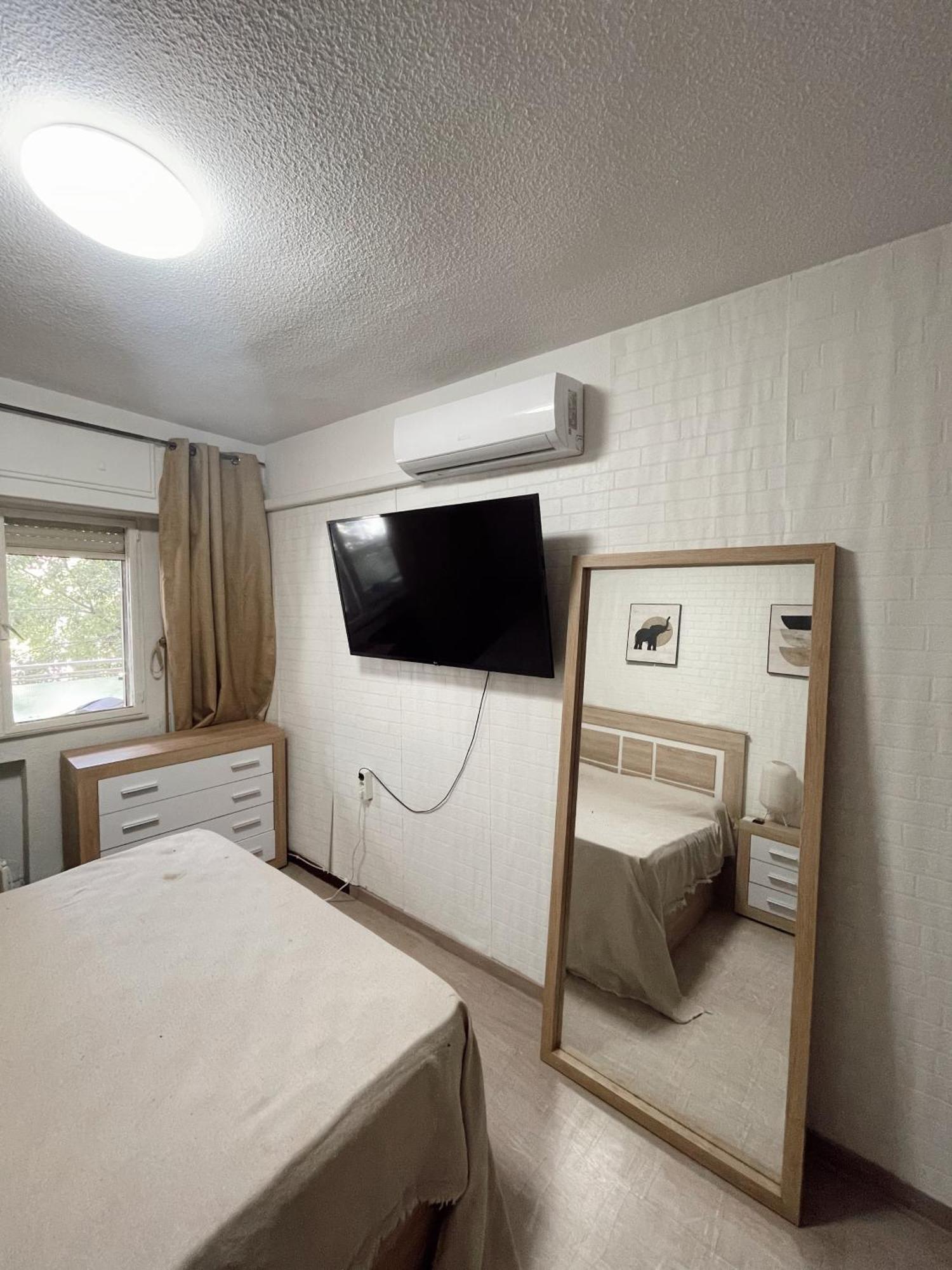 Apartamento Amplia Habitacion En