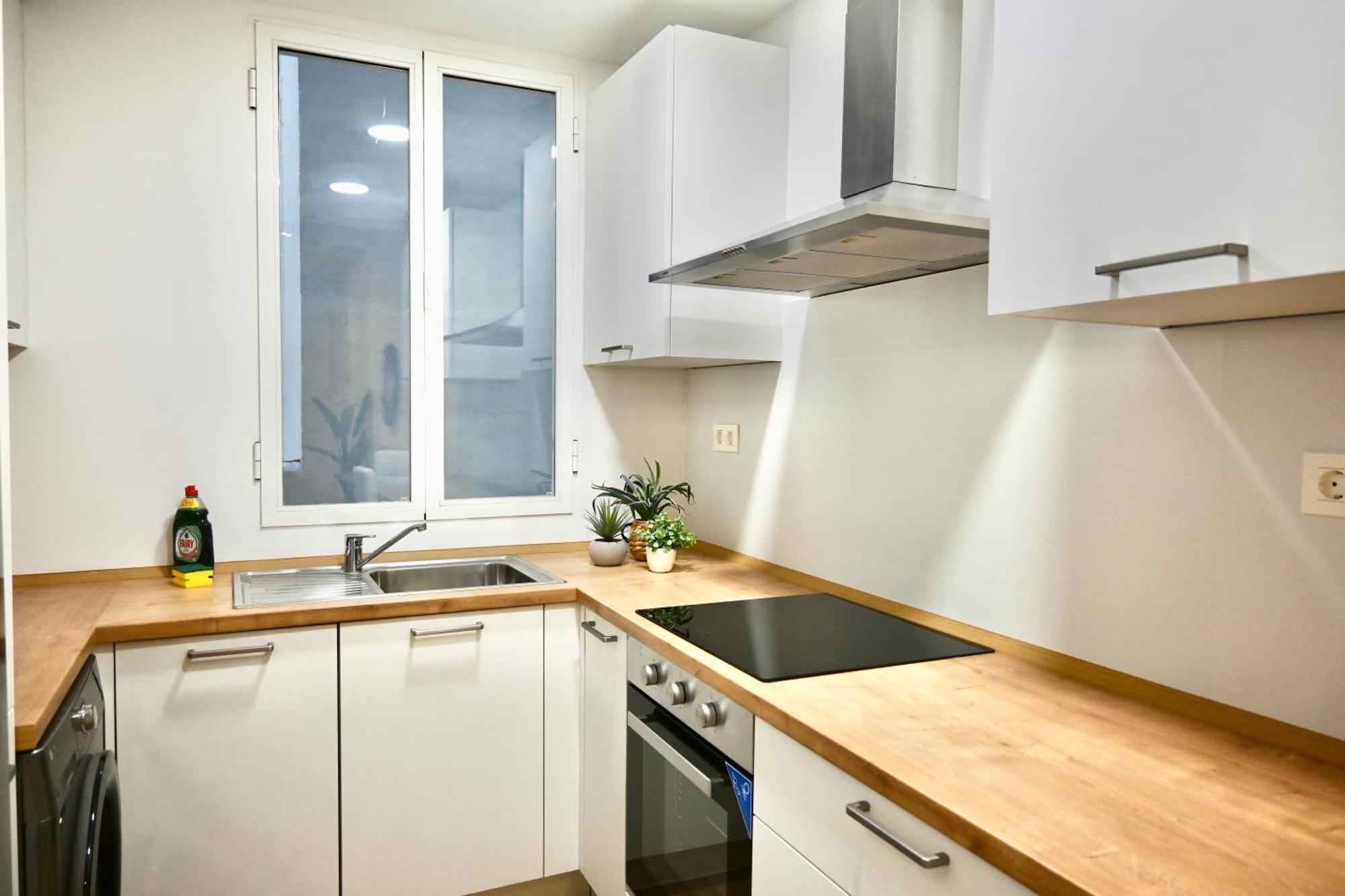 Appartement For Amplio Y Lujoso Temporal En El Barrio De Salamanca Gdp9