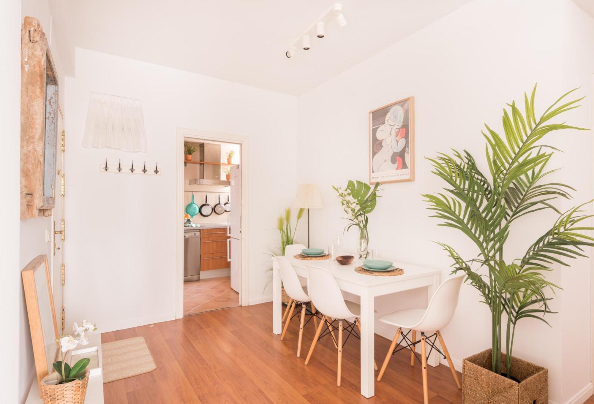 Habitación en casa particular Sunny And Cozy With Ensuite Bathroom Madrid