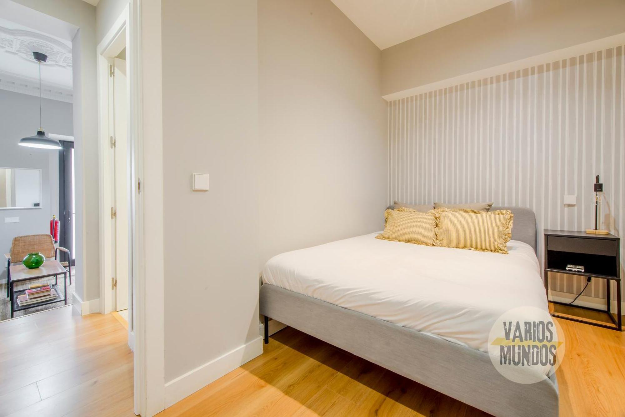 Modern & Cool Interior Design A 20 Metros Del Retiro E1 * Madrid