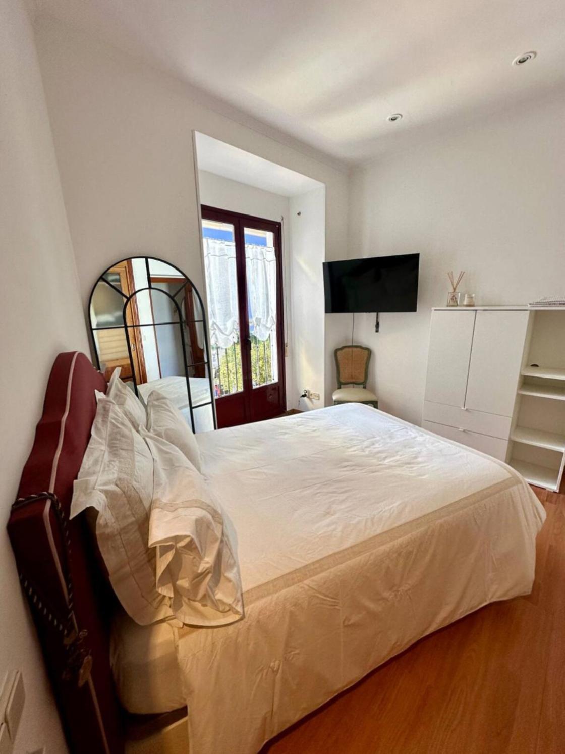 Privada Con Balcones, Centro Madrid, Malasana Homestay