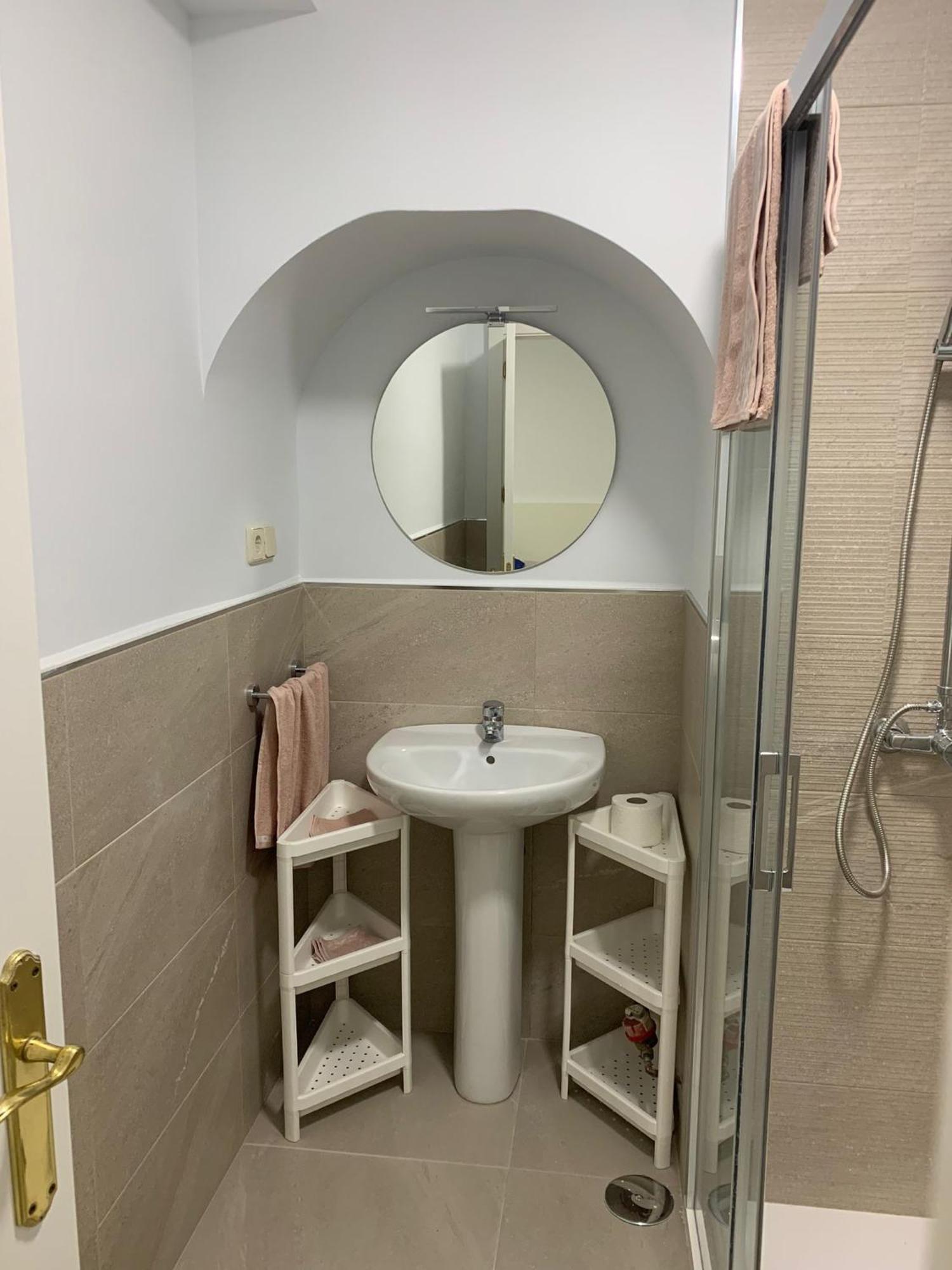 3- Hab Compartida Masculina 8x Hostel