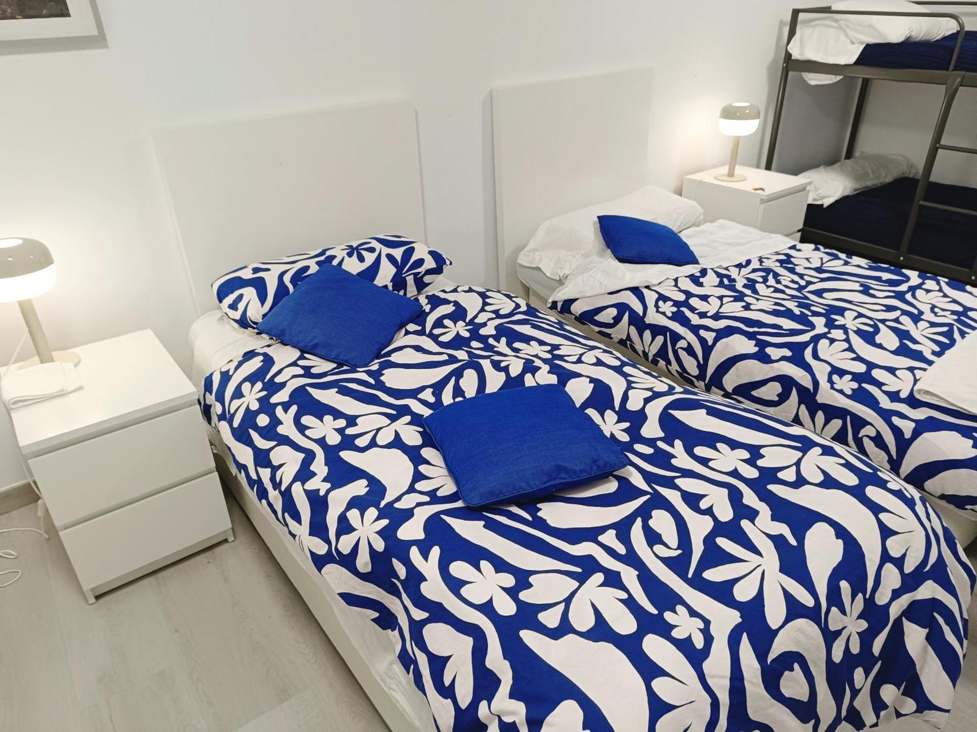 3- Hab Compartida Masculina 8x Hostel *