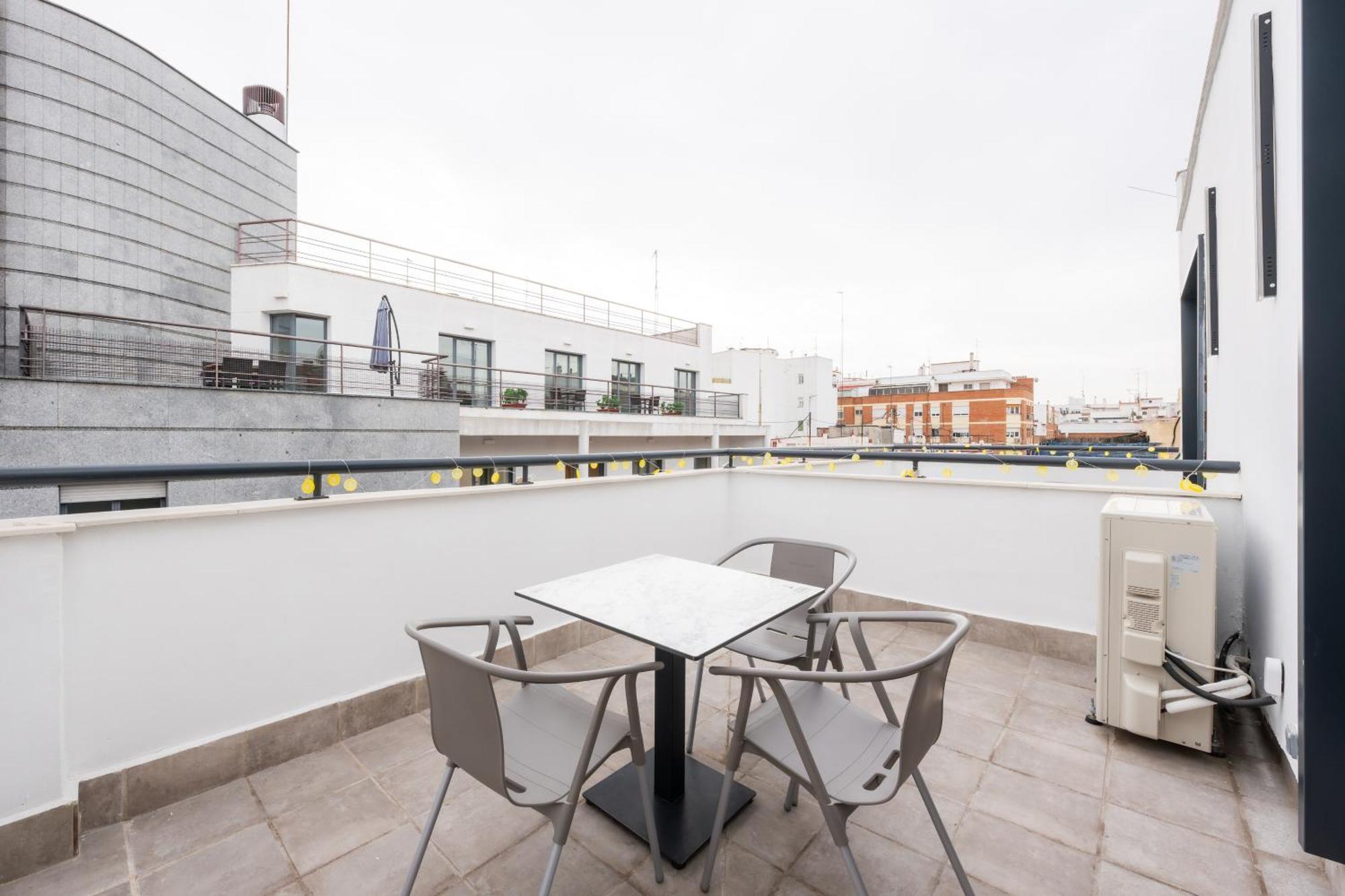 Apartahotel Lemon & Bernabeu Madrid