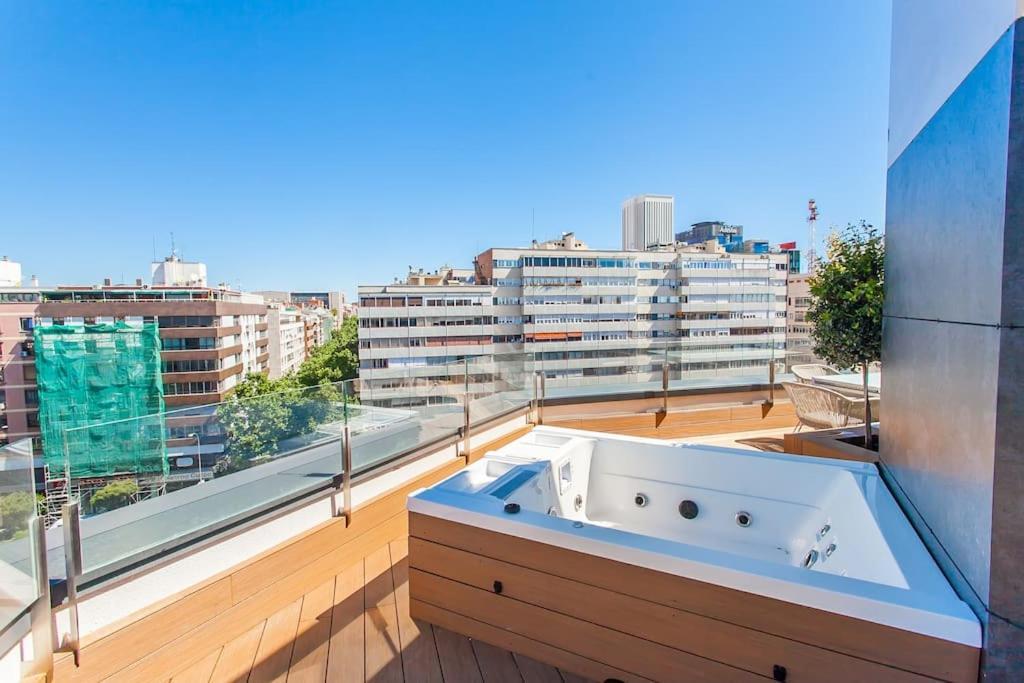 Penthouse Private Jacuzzi Castellana Madrid