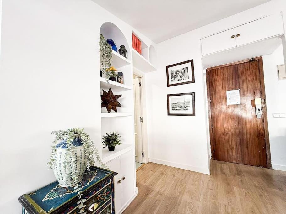 Charming Penthouse In Madrid-centro - Oso Apartamento Madri