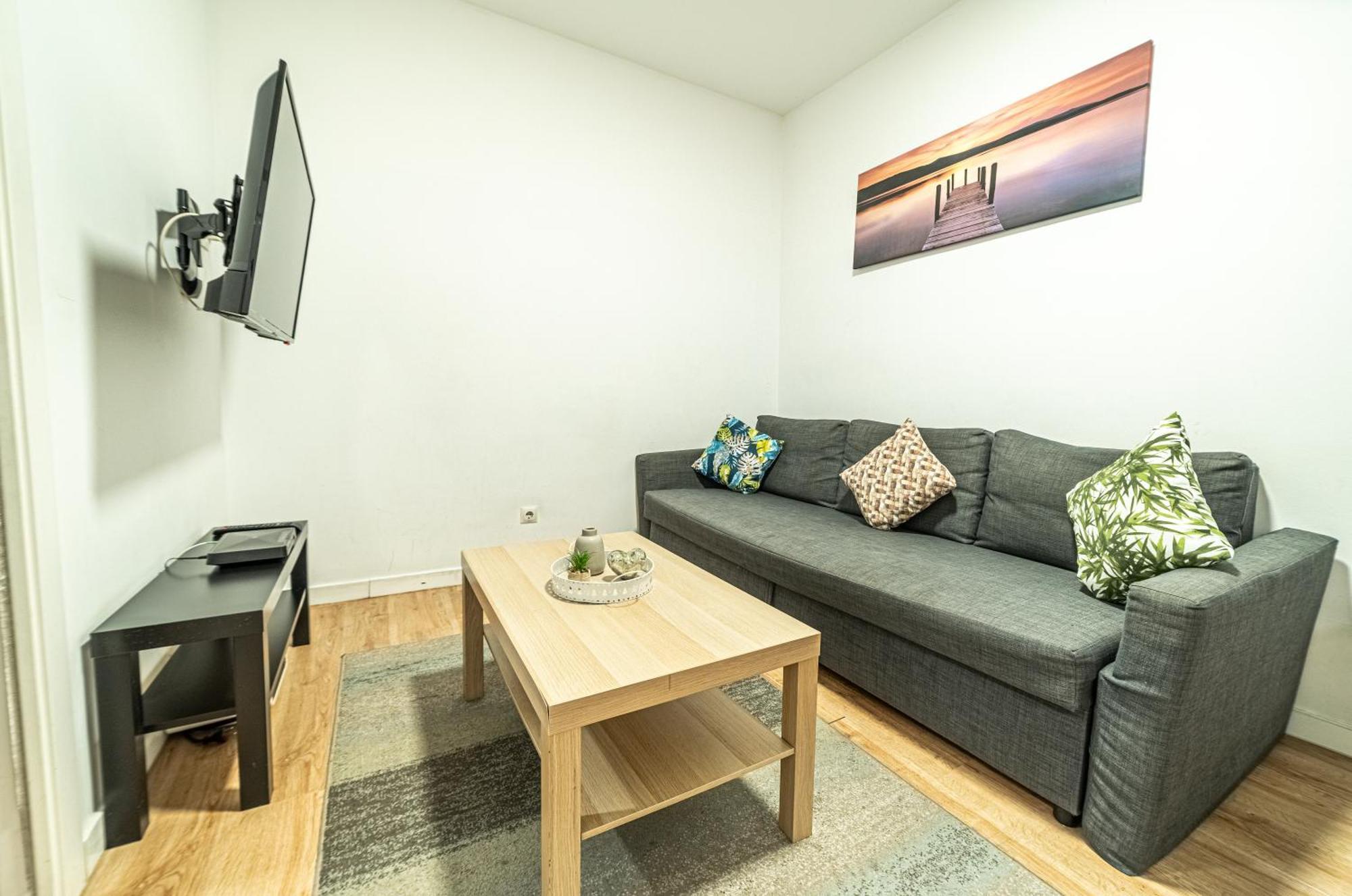 New Flat , Modern , Wifi, 10min Sol, 5 Reina Sofia Apartamento Madrid