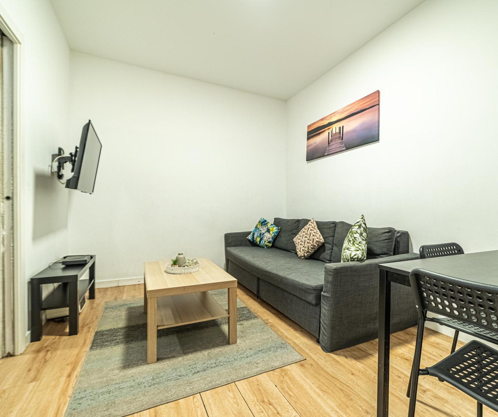 Apartamento New Flat , Modern , Wifi, 10min Sol, 5 Reina Sofia *