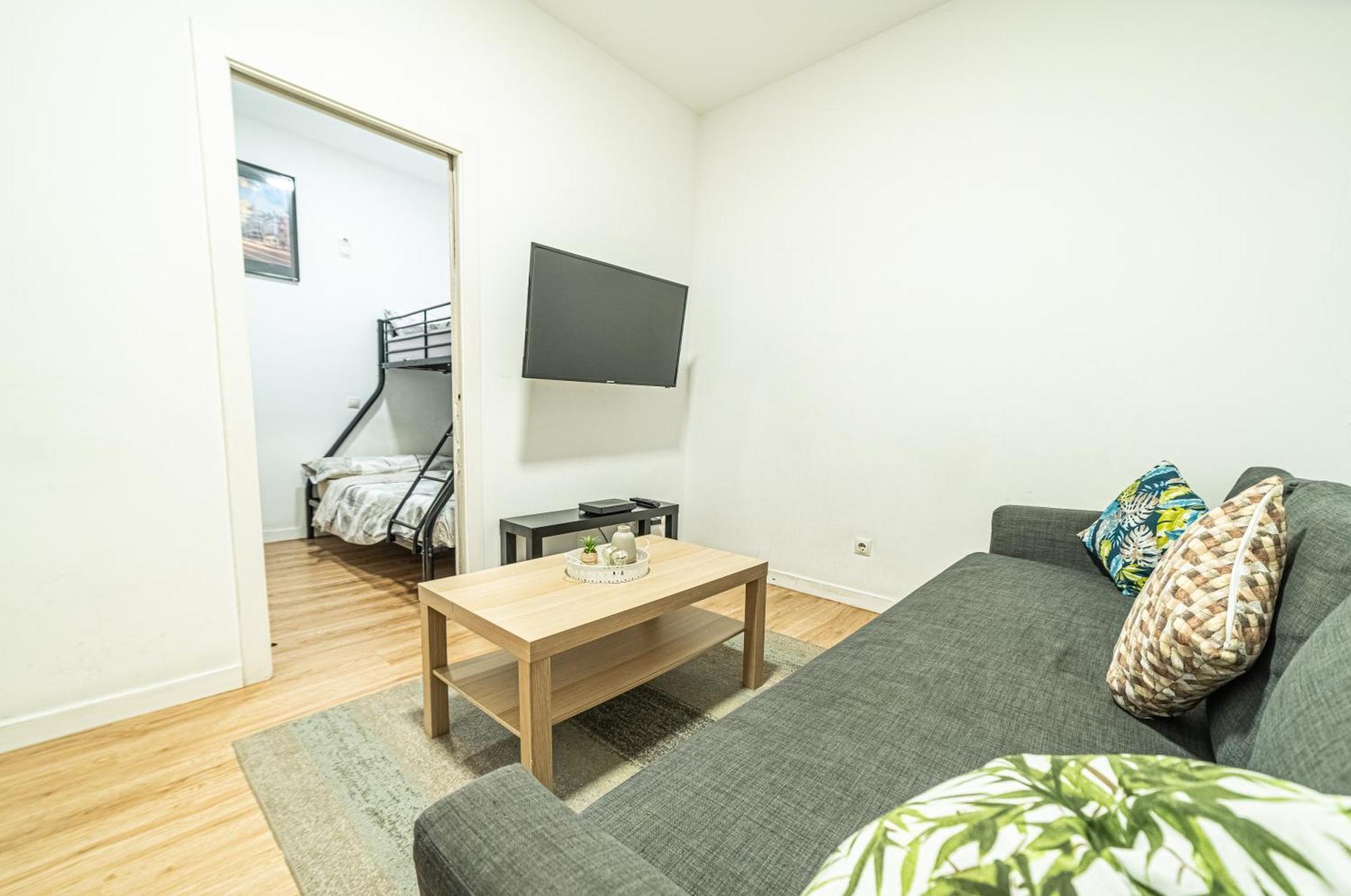 New Flat , Modern , Wifi, 10min Sol, 5 Reina Sofia Apartamento *