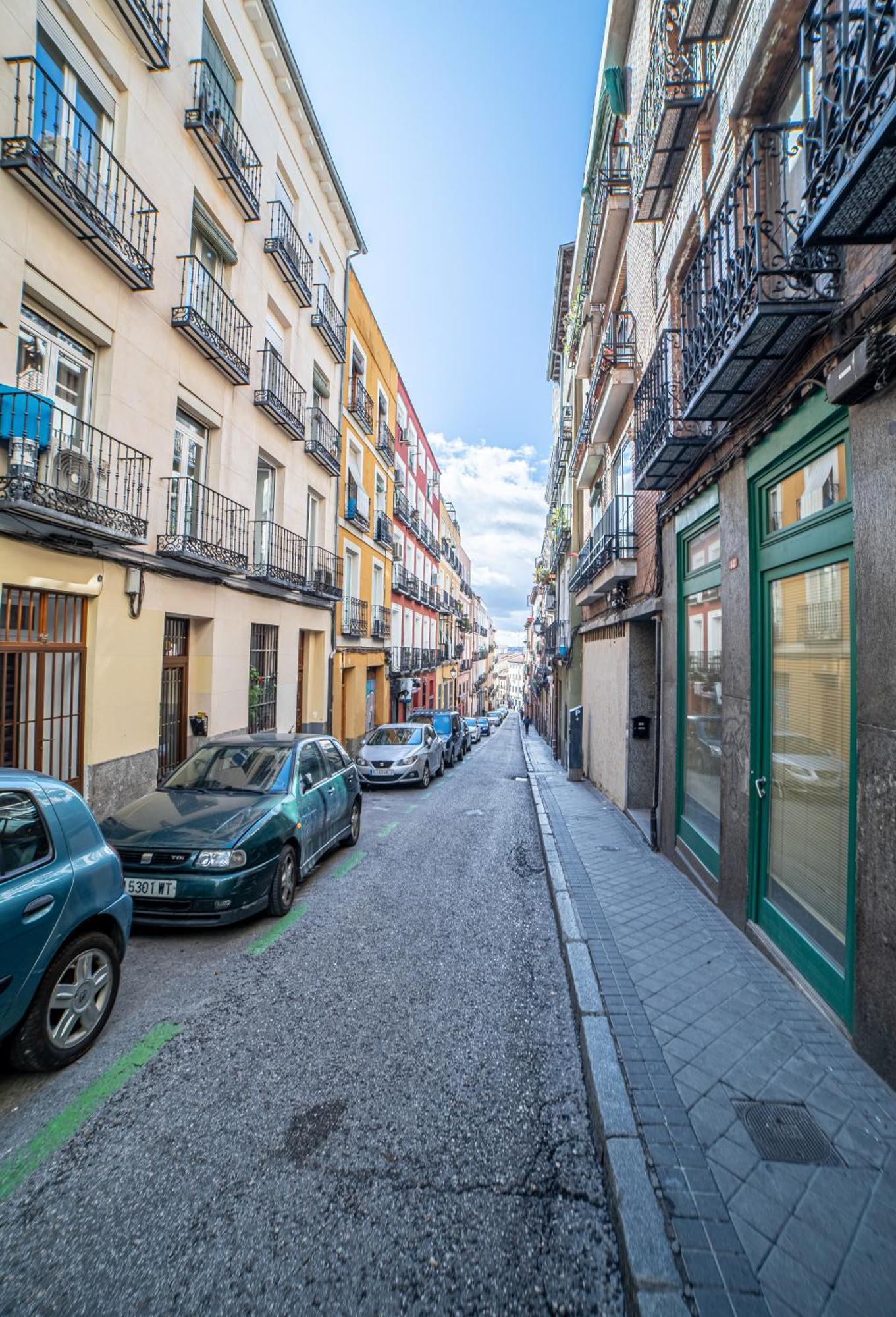 New Flat , Modern , Wifi, 10min Sol, 5 Reina Sofia Apartamento *