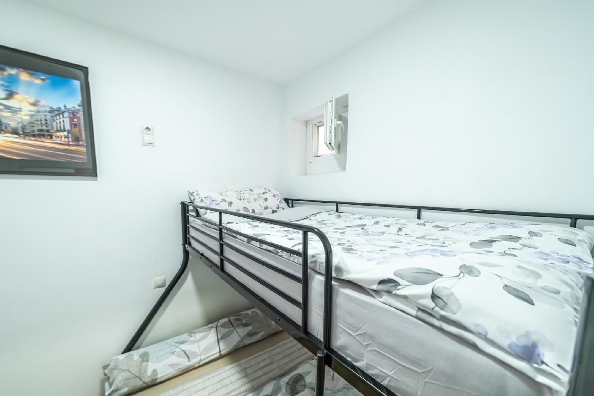 New Flat , Modern , Wifi, 10min Sol, 5 Reina Sofia * Madrid