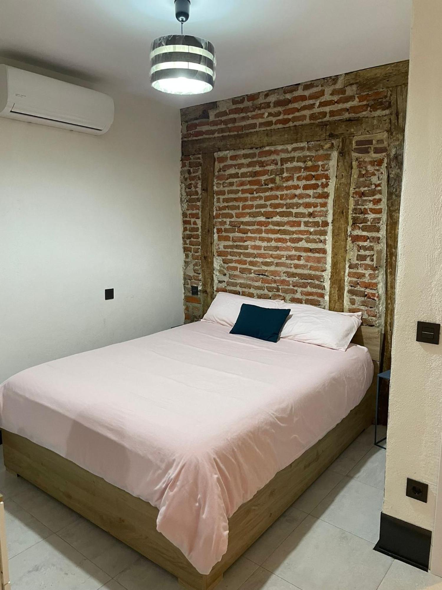 7 Beds, 3bedr, Centro, Sol, Gran Via, Metro Noviciado, Callao Apartment *