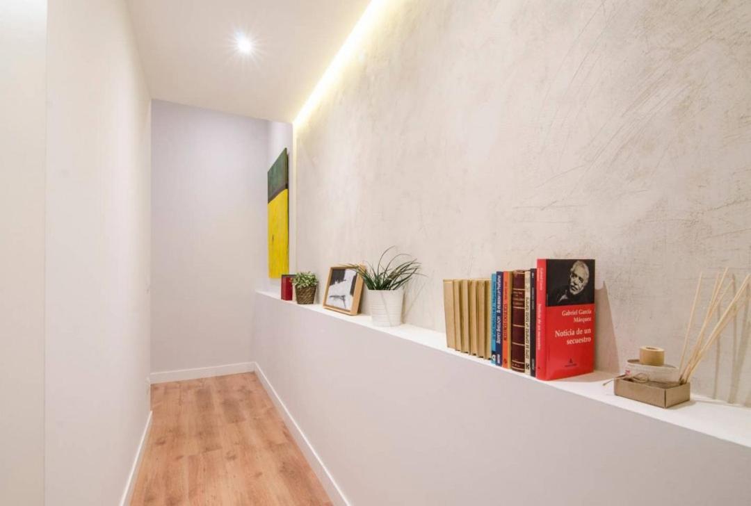 Renovated And Modern- 3bd 2bth- Anton Martin Madrid