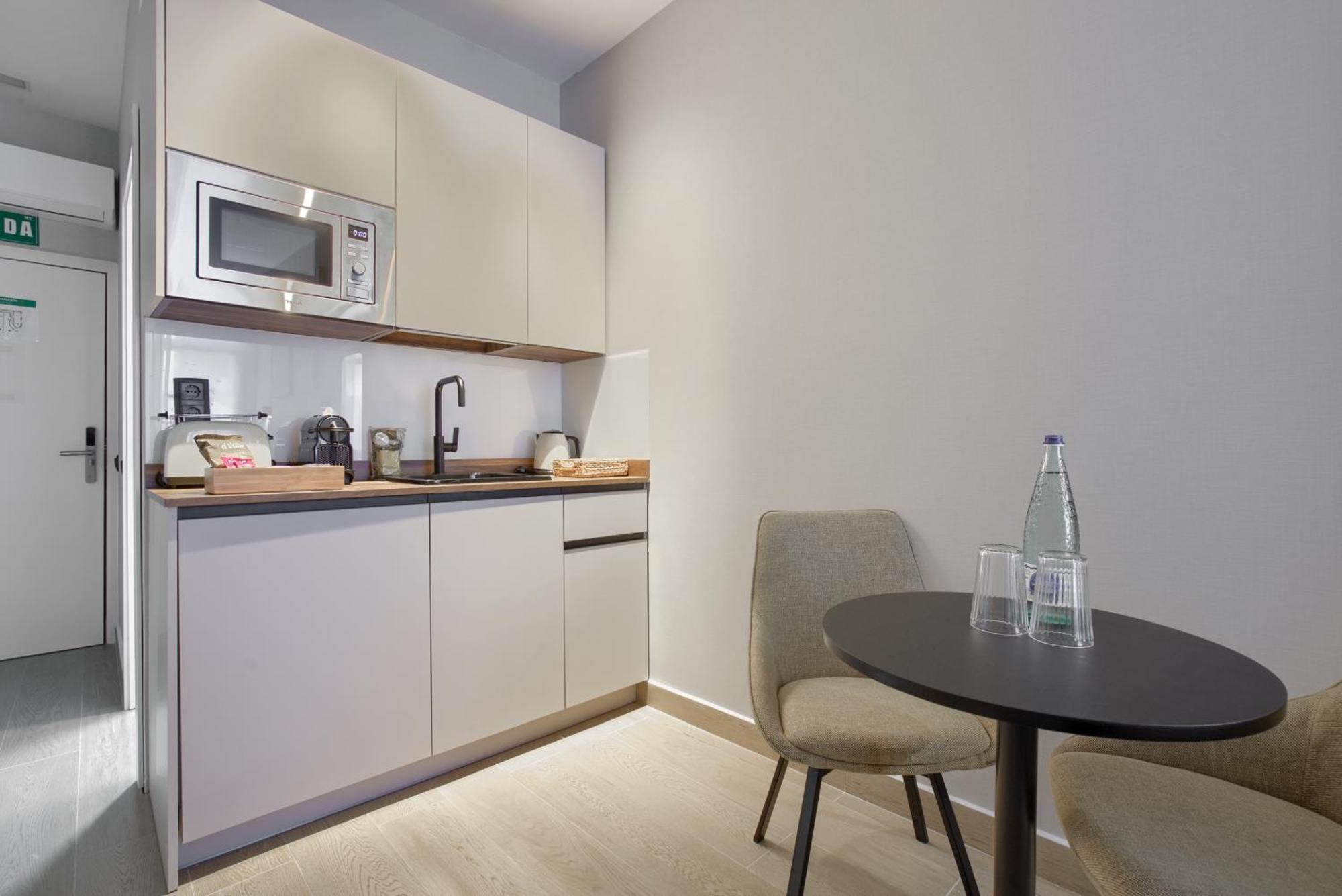Dobo Homes - L35 * Madrid