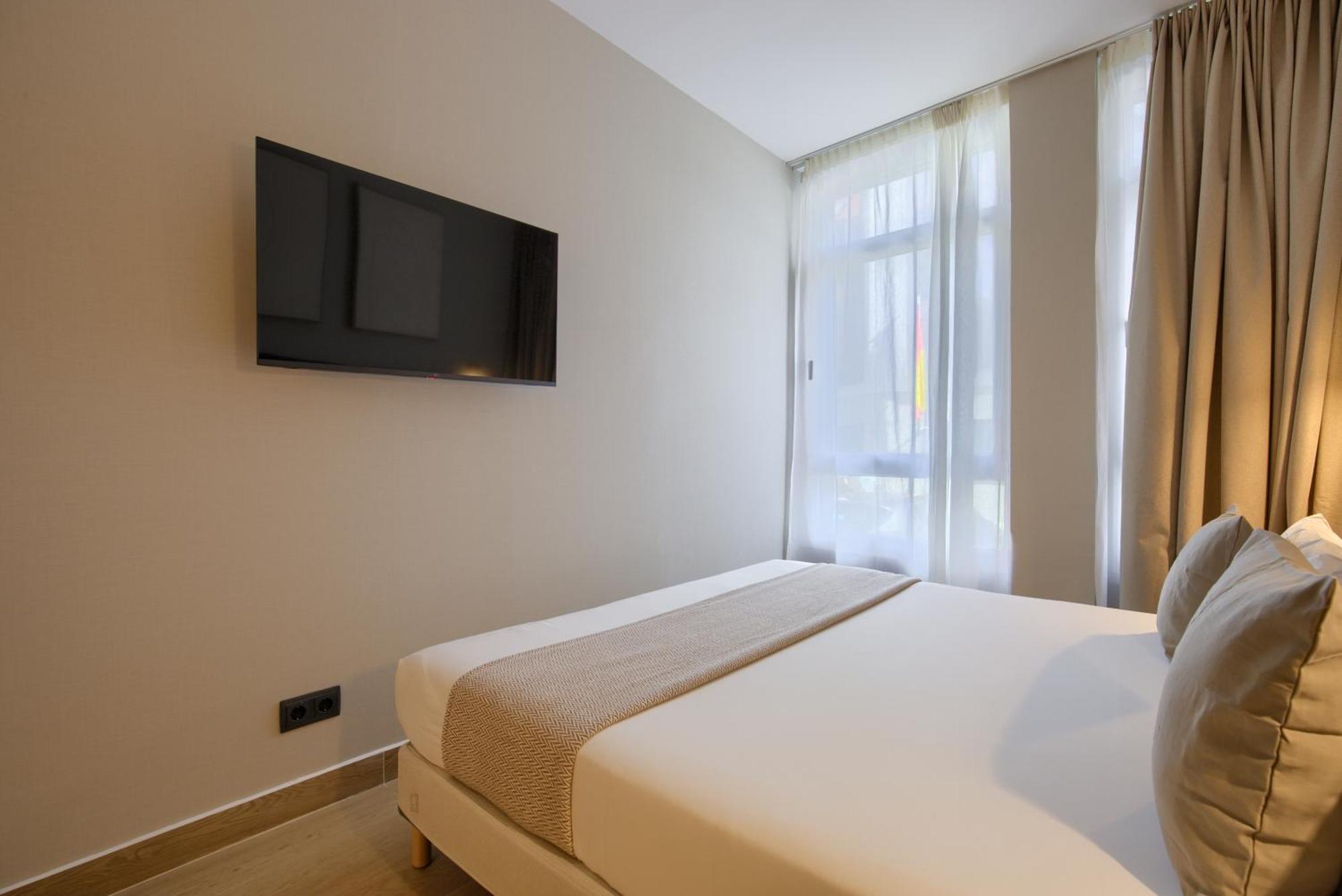 Dobo Homes - L35 * Madrid