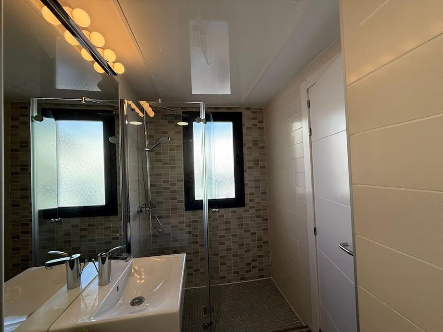 Stunning Penthouse In Tetuan For 4 Pax - Coruna * Madrid
