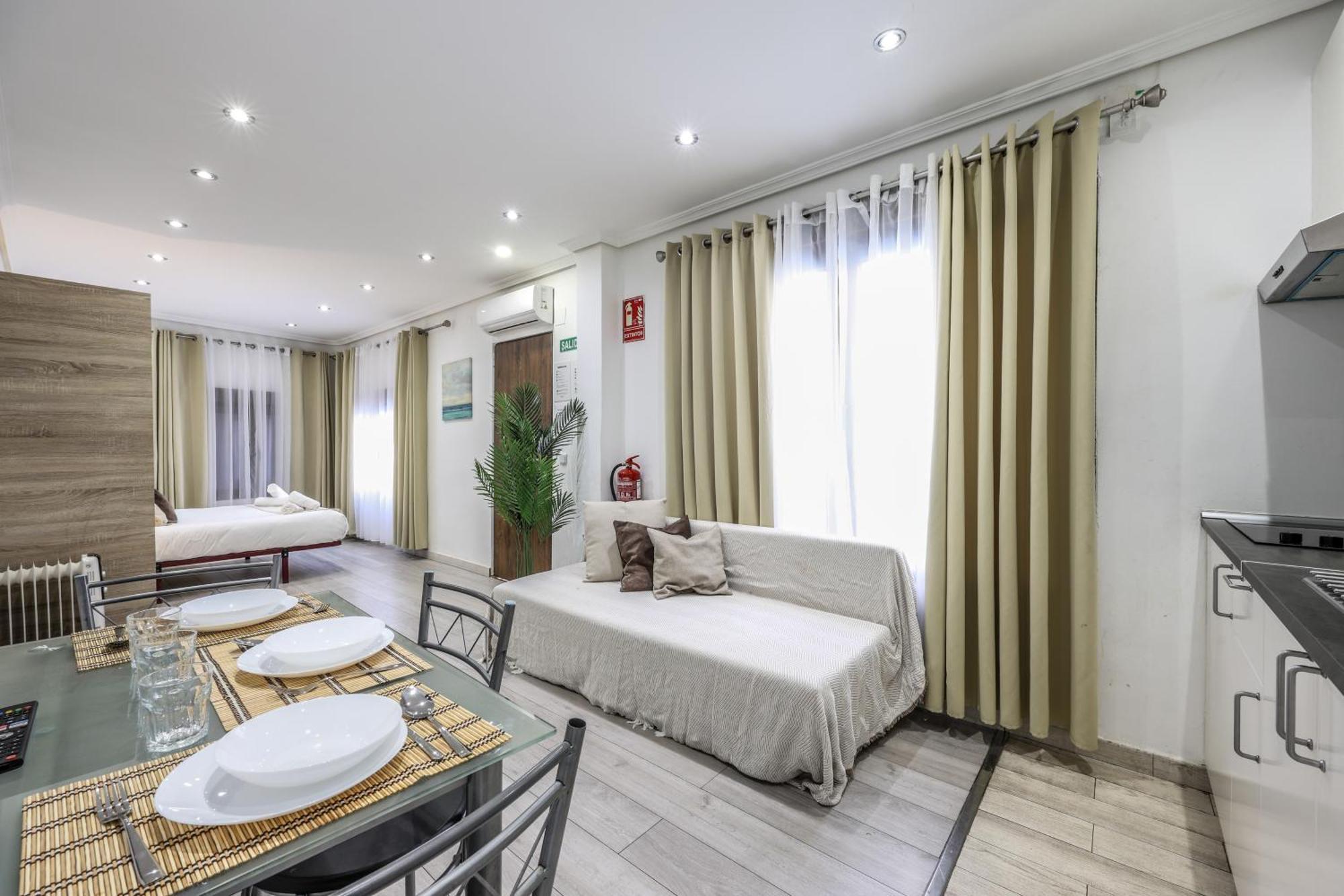 Classy Close To Retiro Park, Apartment Madrid
