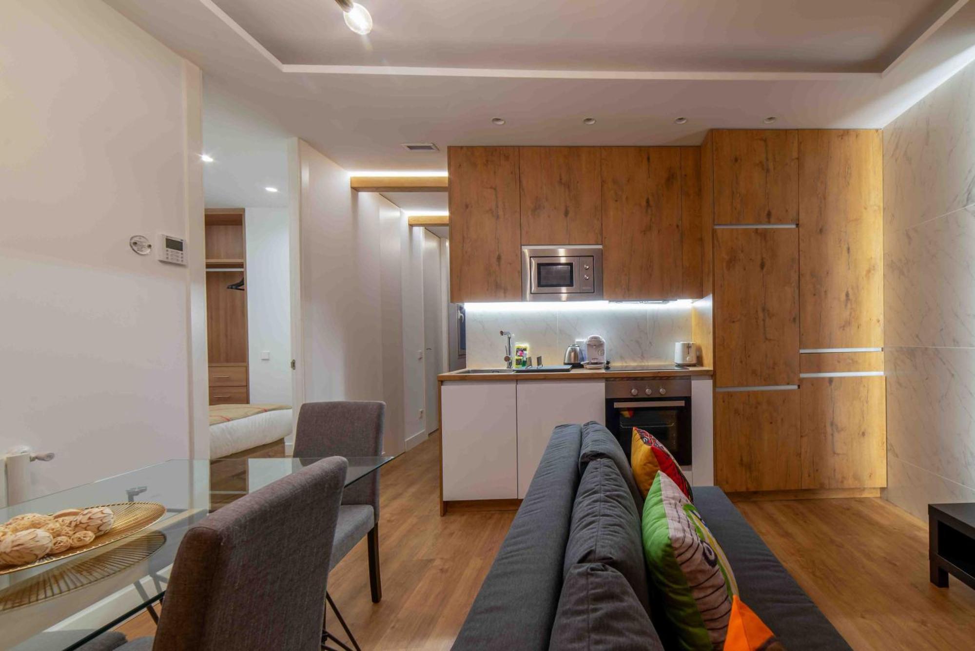Piso Moderno En Barrio De Salamanca * Madrid