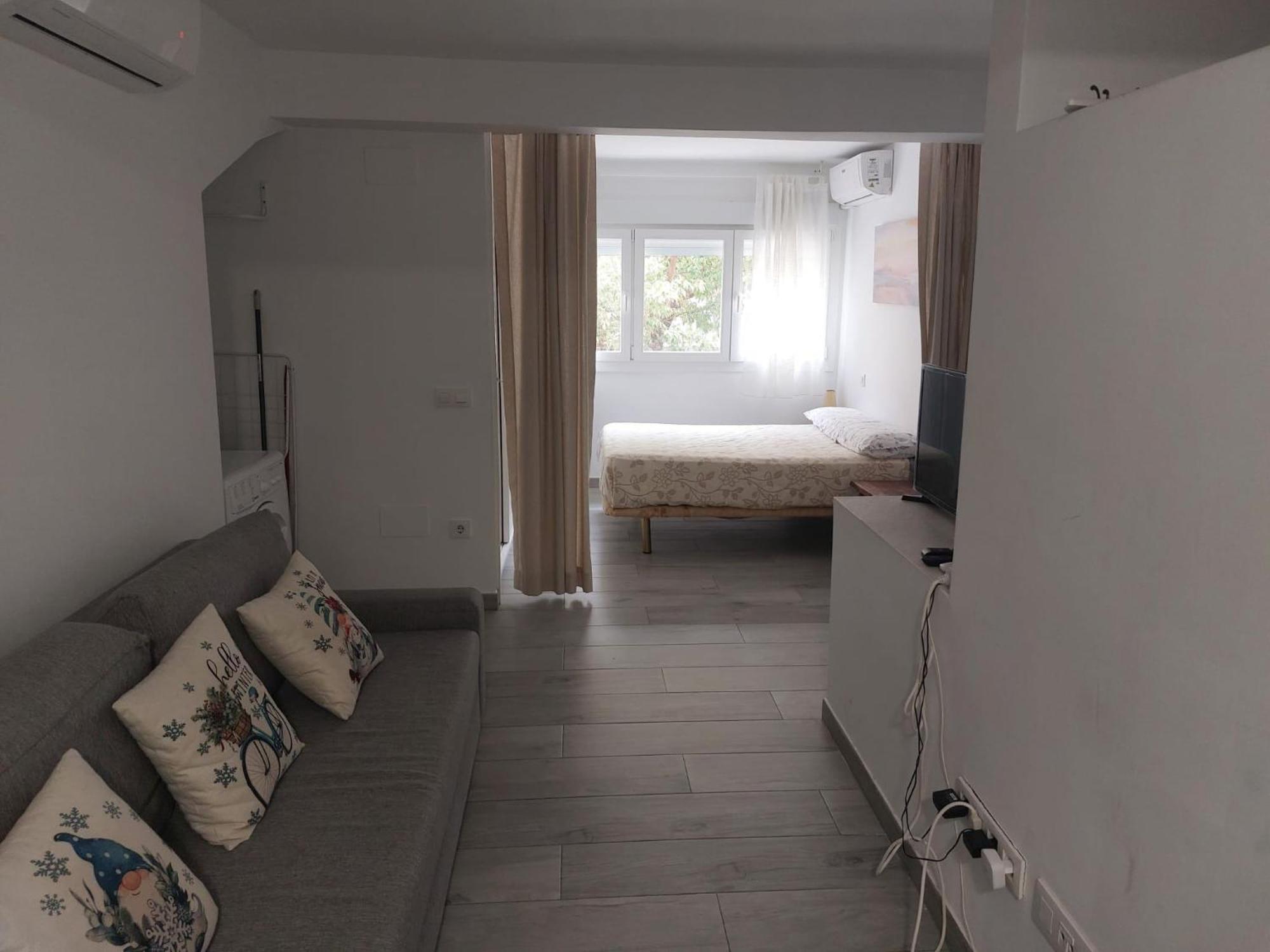 Apartment Cozy Up To 6 Persons 3 Min To Metro Madrid