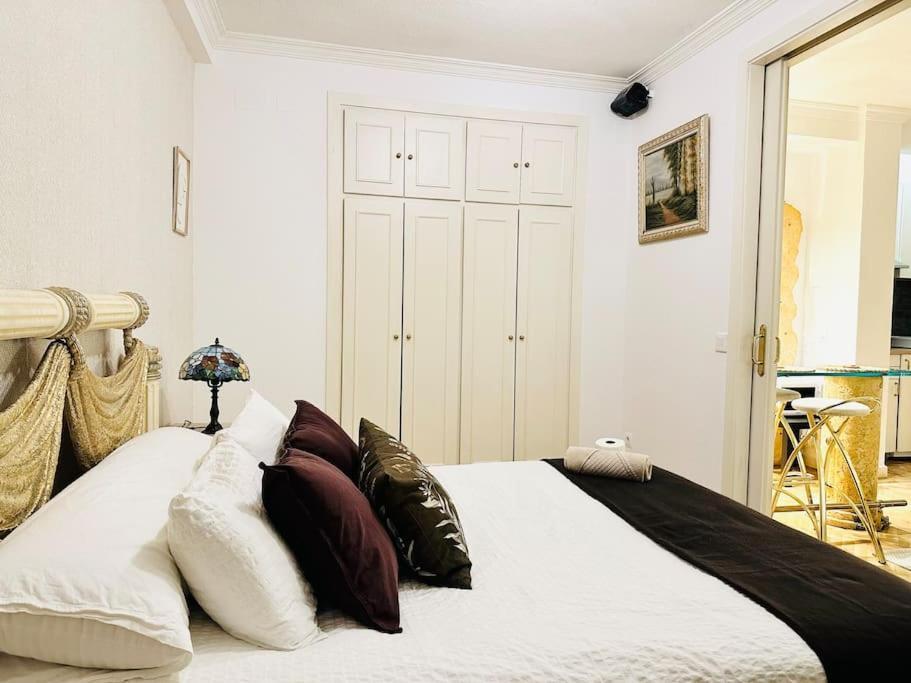 Entero En Chamartin 113 Apartment