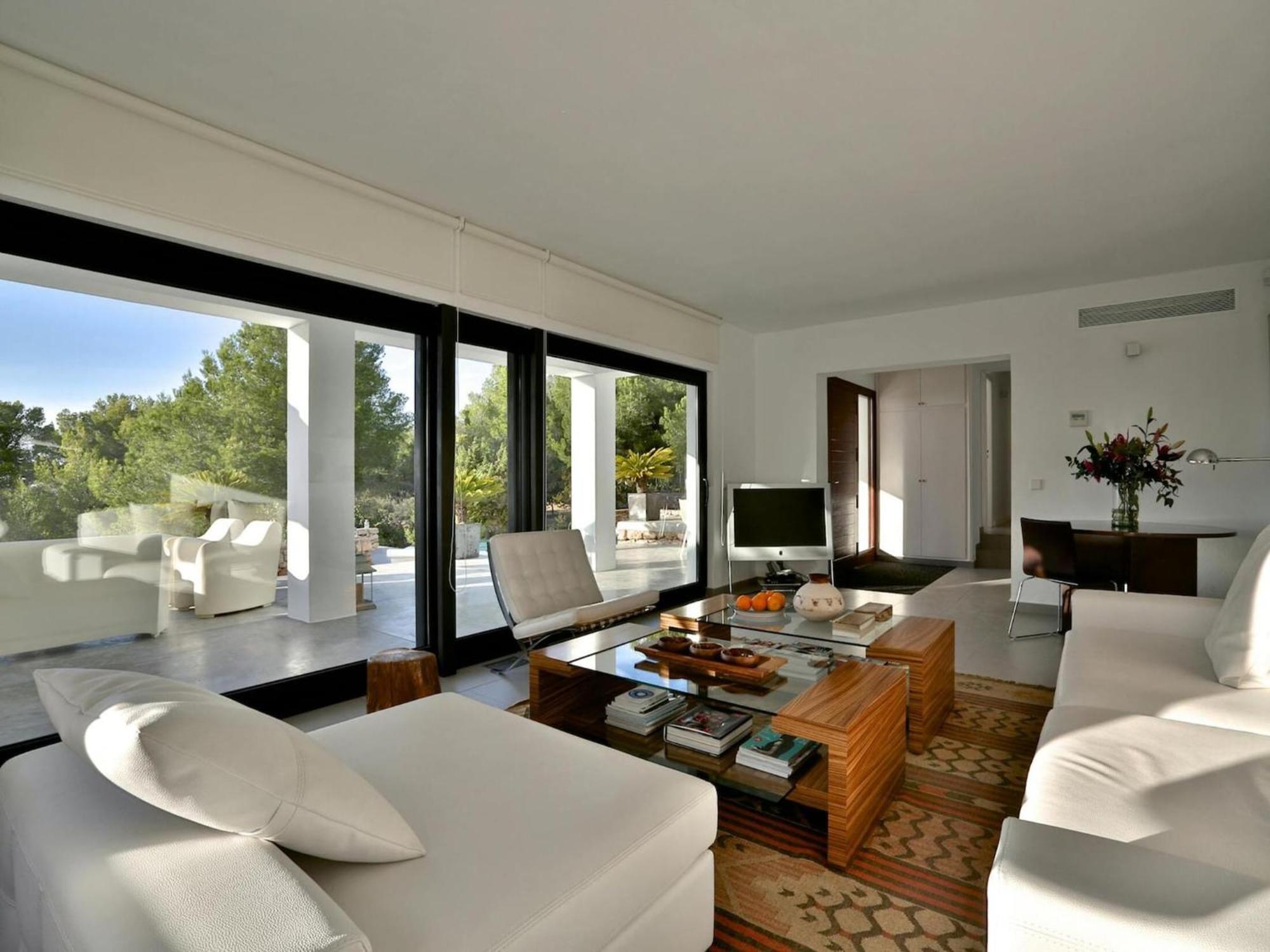 With Outdoor Area Villa