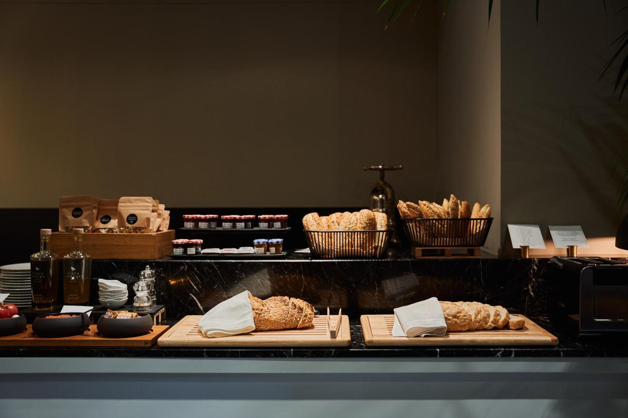 Hotel Unico Madrid, Small Luxury 5*