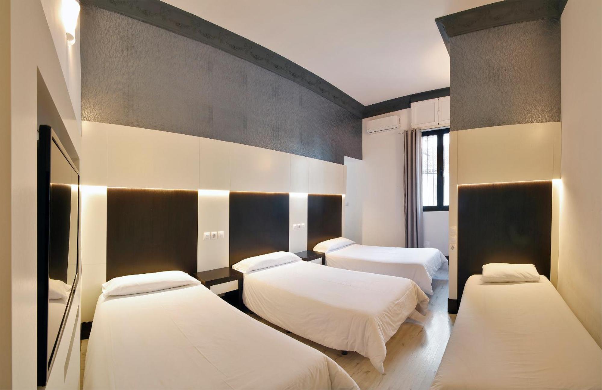 Pensión Alhambra 3*