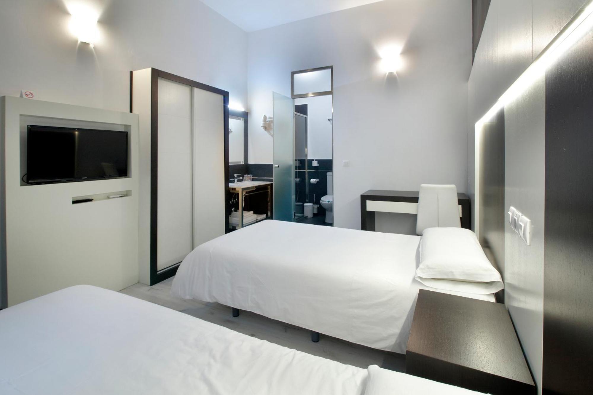 Alhambra Pensión 3*