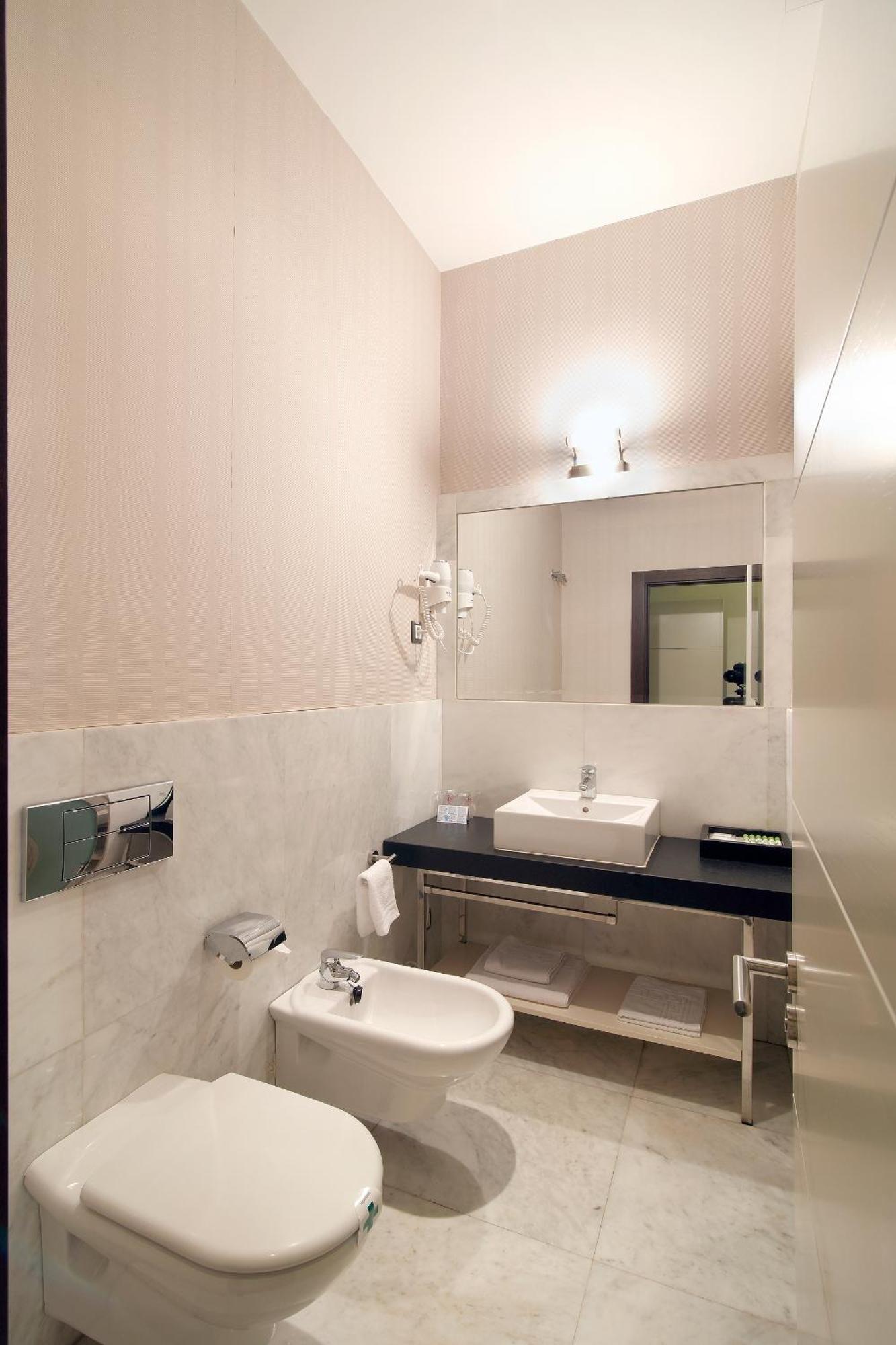 Alhambra 3*