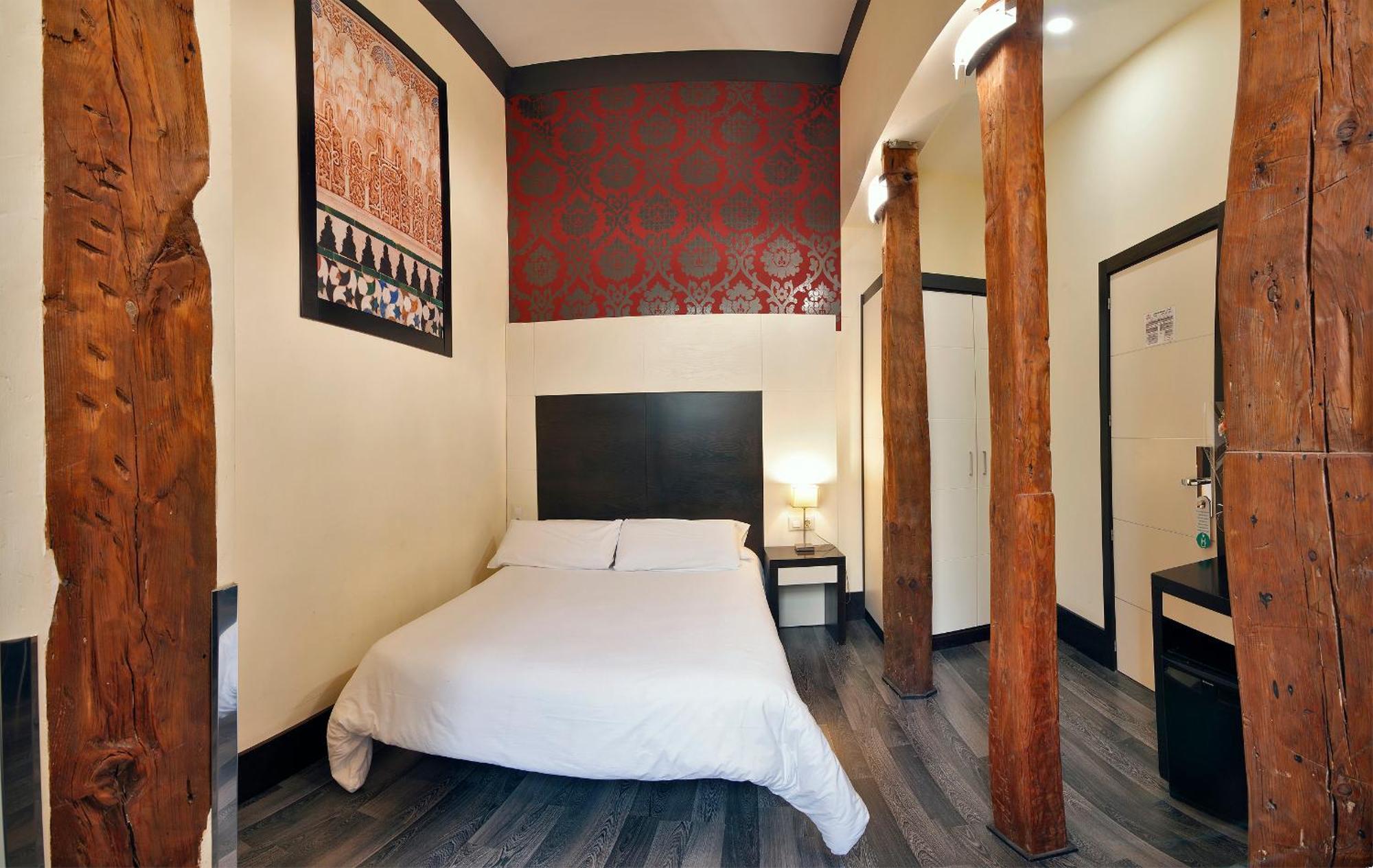 Alhambra Pensión 3*