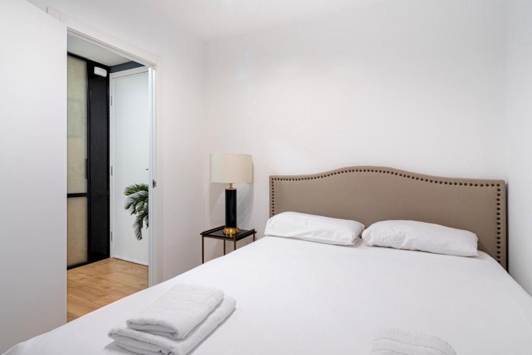 3 Bedrooms 2 Bathrooms Furnished - Salamanca - Stylish - Mintystay Madri