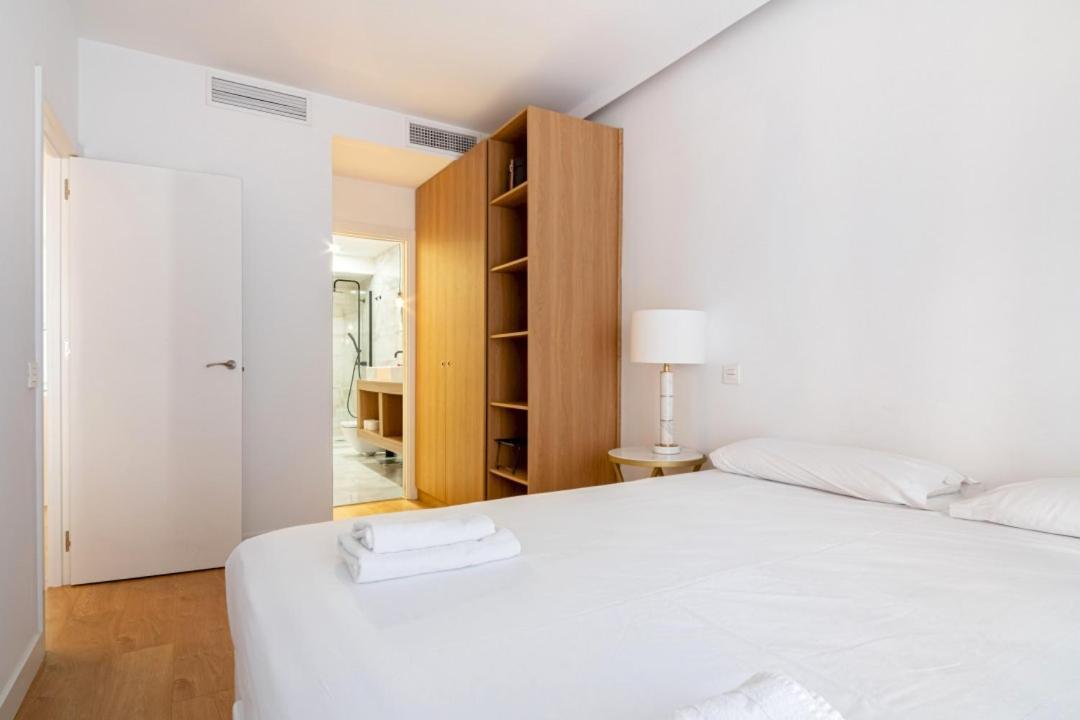 3 Bedrooms 2 Bathrooms Furnished - Salamanca - Stylish - Mintystay Apartamento *