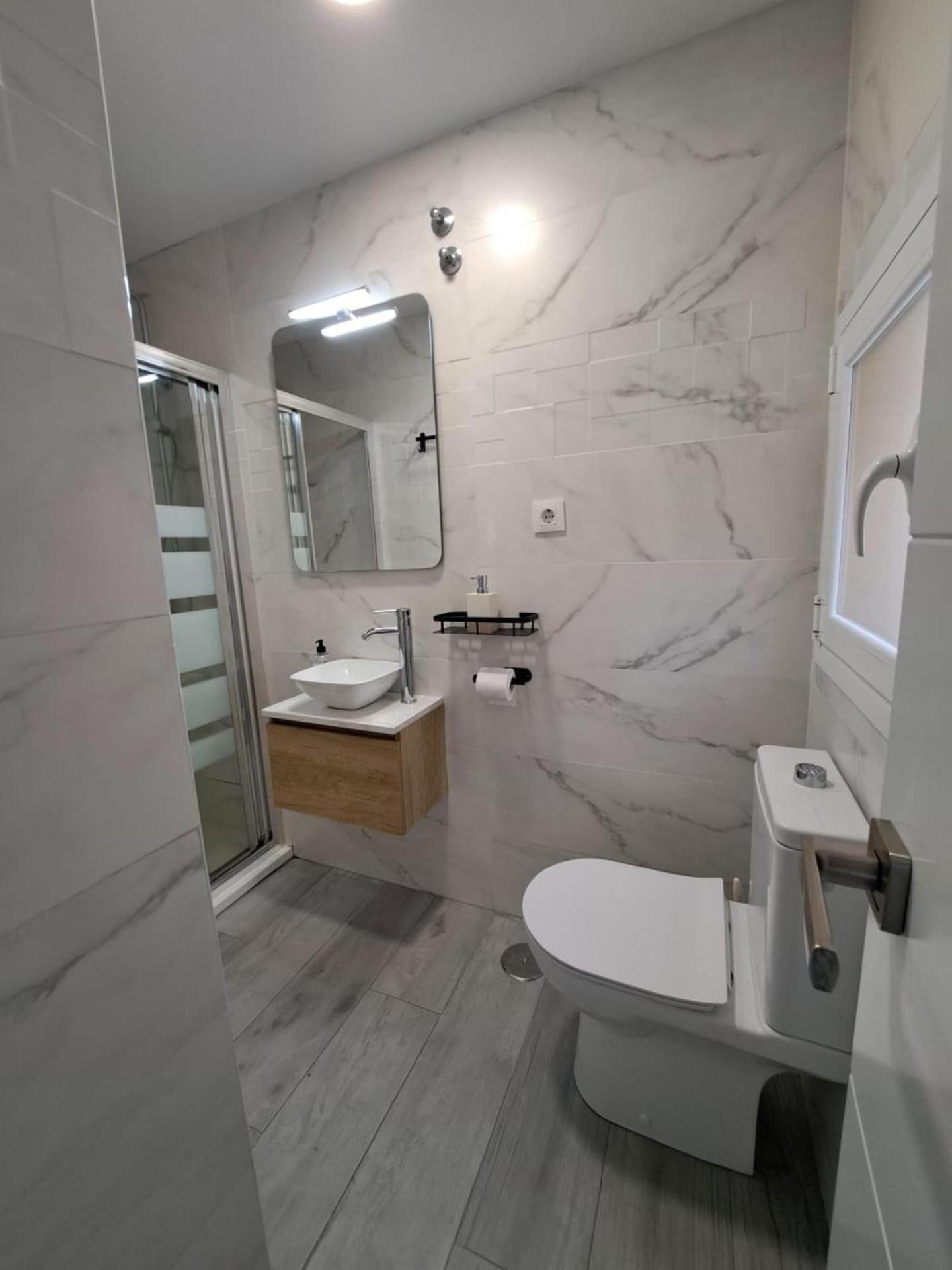 Charming Up To 4 Persons 3 Min To Metro Apartamento *