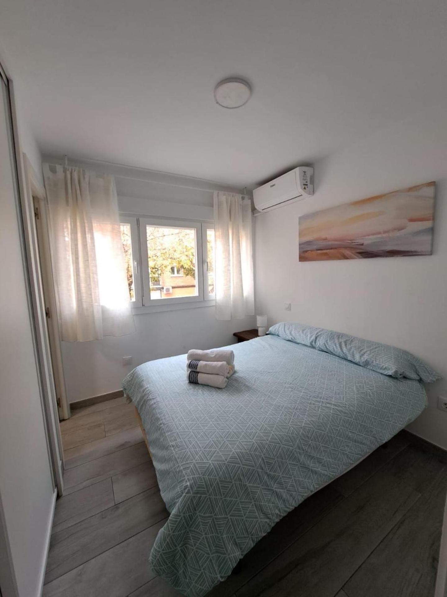 Charming Up To 4 Persons 3 Min To Metro