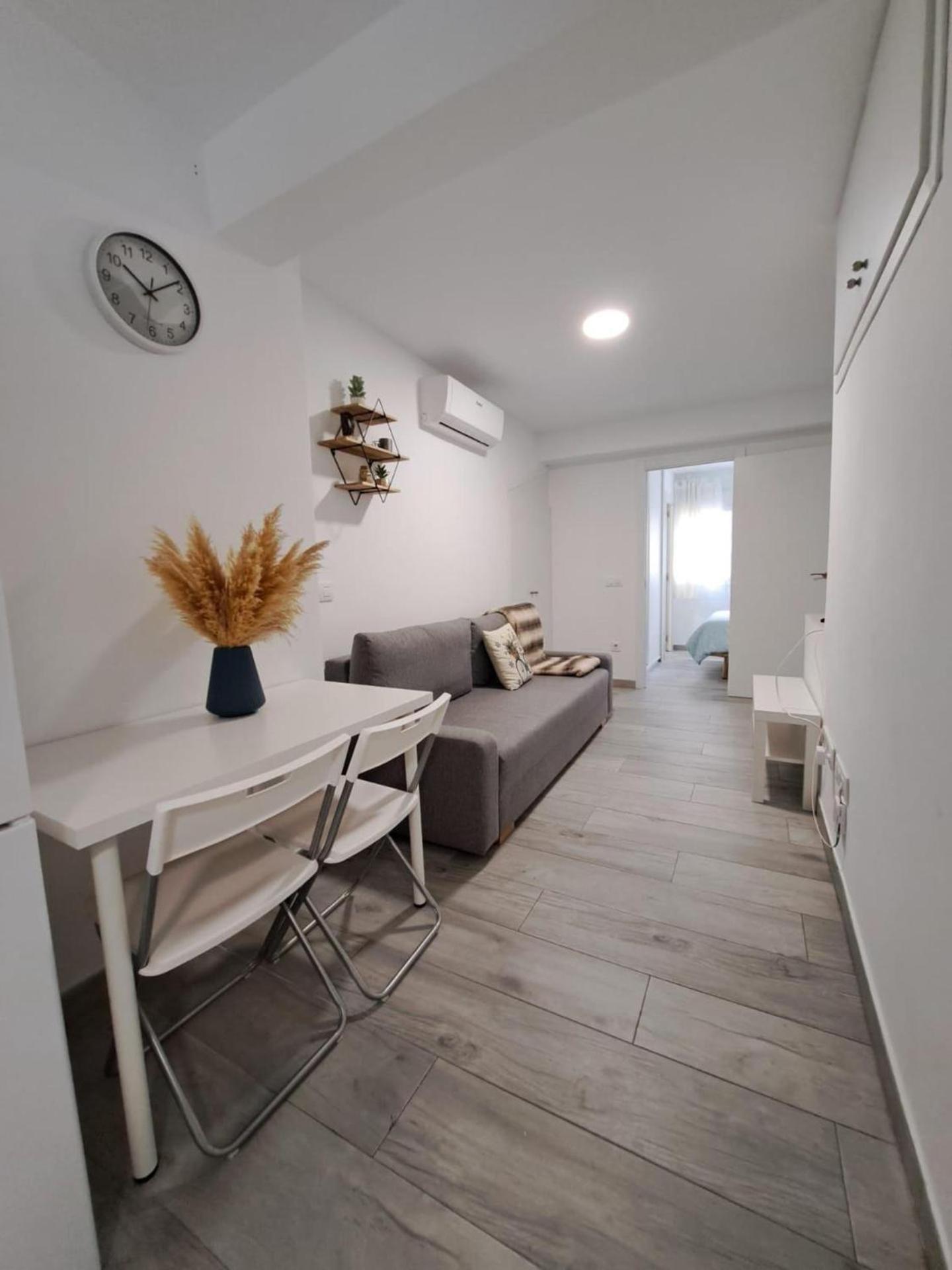 Apartamento Charming Up To 4 Persons 3 Min To Metro