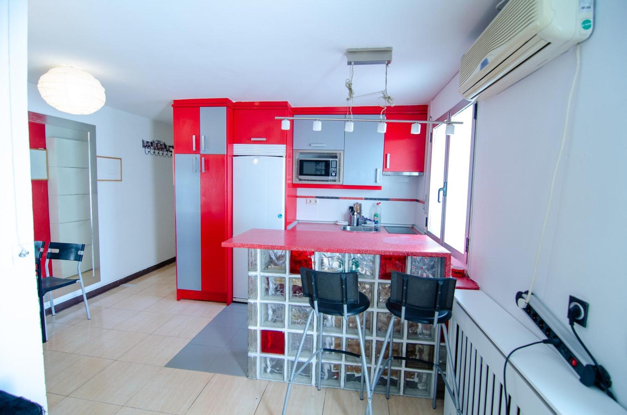 Apartamento For Temporal Y Bonito Atico Con Terraza Val37 *