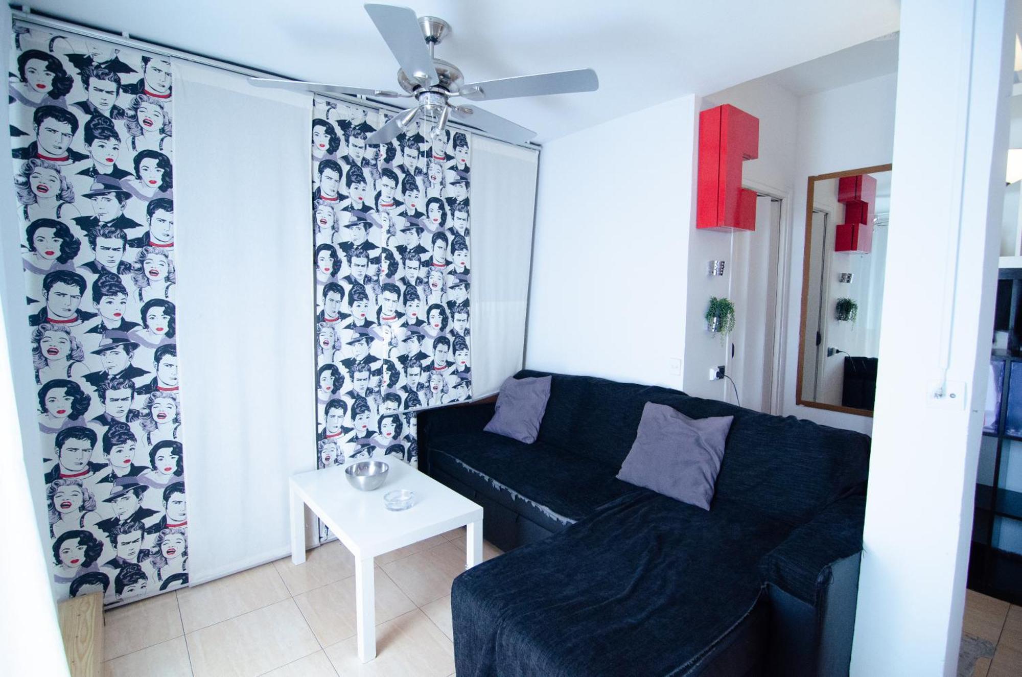 Apartamento For Temporal Y Bonito Atico Con Terraza Val37 Madrid