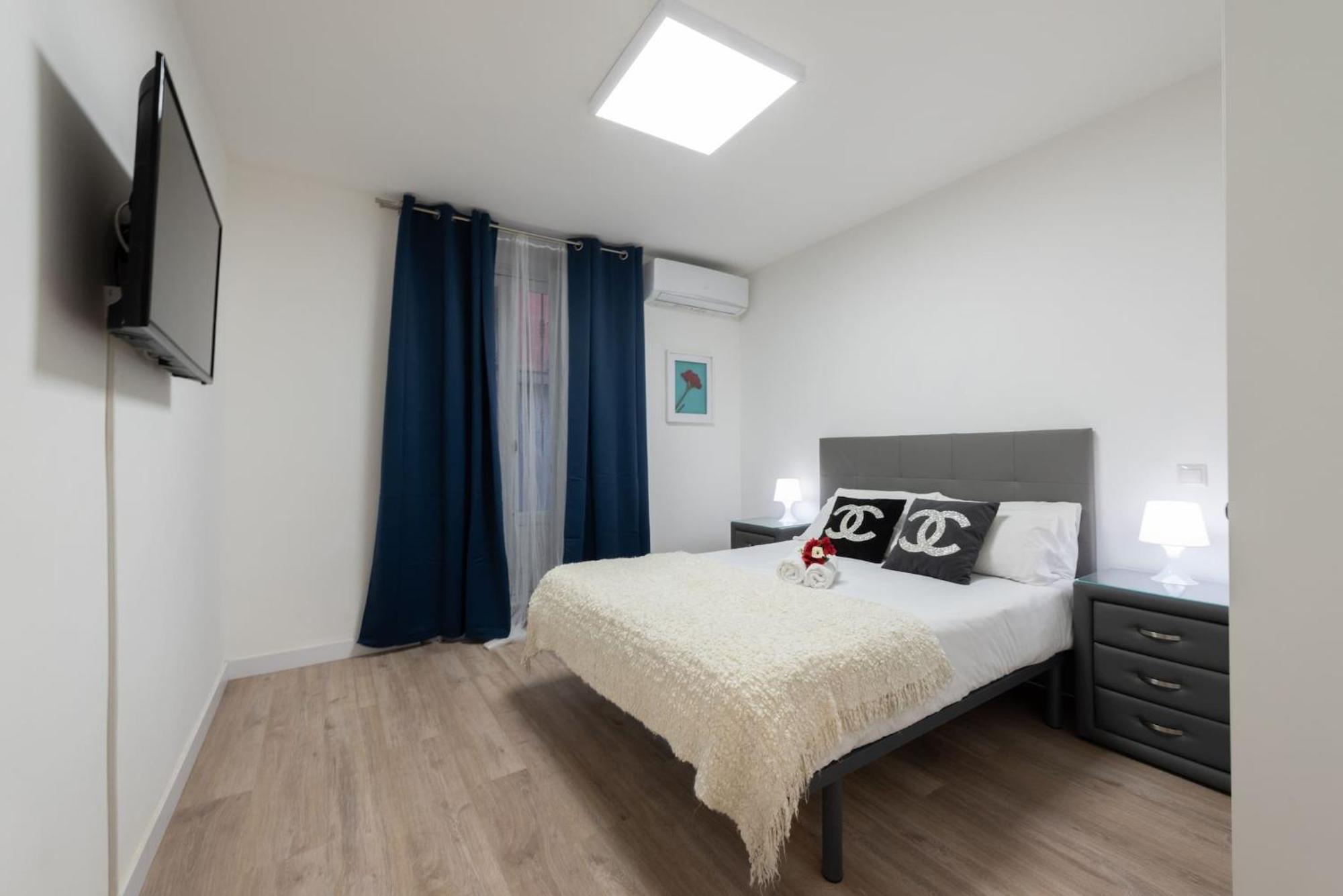 Day Santo Domingo Centro Gran Via Sol Malasana Apartment Madrid