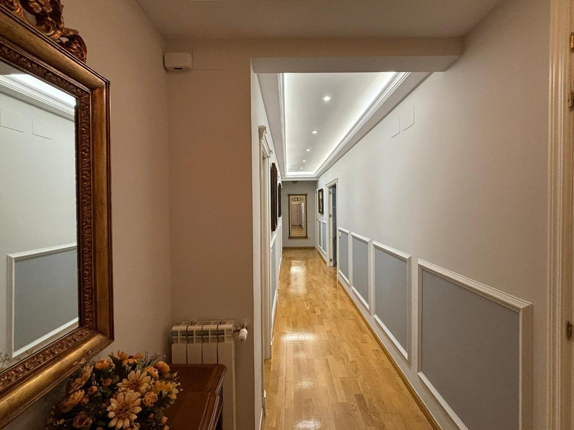 Gran Via 55 Apartment *