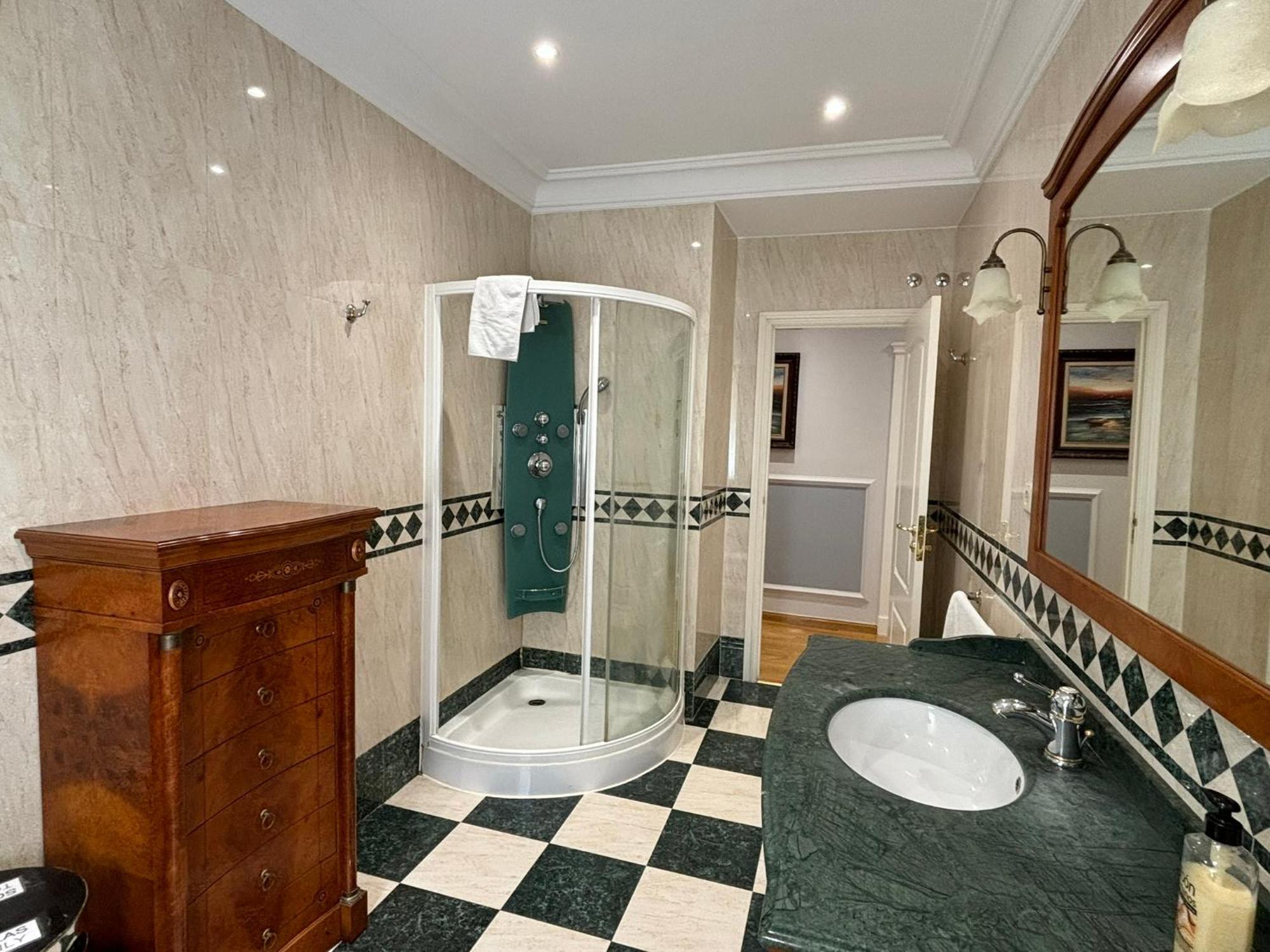 Apartment Gran Via 55 *