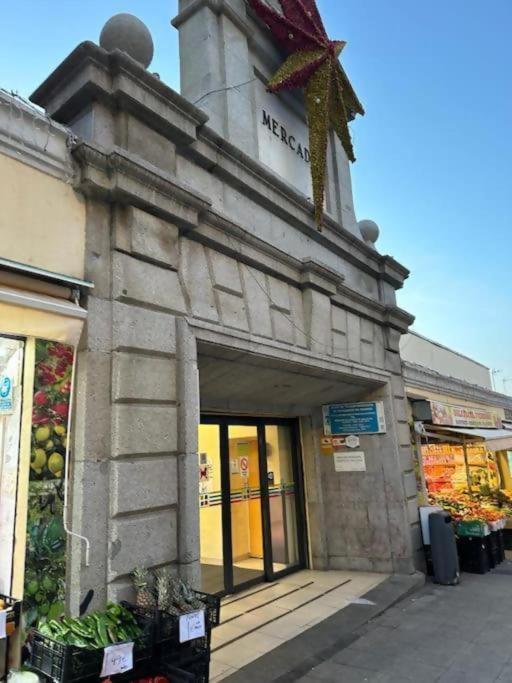 Market Martinez De La Riva I