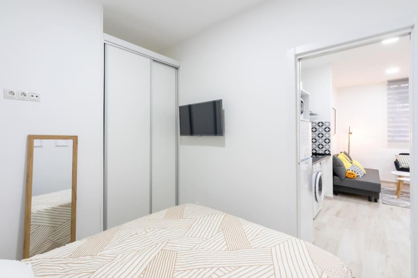 Market Martinez De La Riva I Apartment Madrid