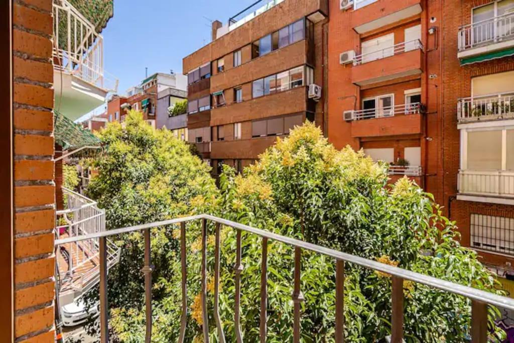Silencioso, Bien Situado Y Luz Natural Apartamento Madrid