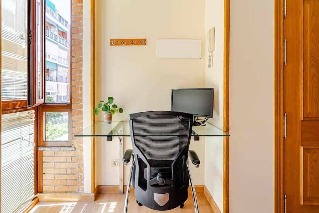 Silencioso, Bien Situado Y Luz Natural Apartamento Madrid