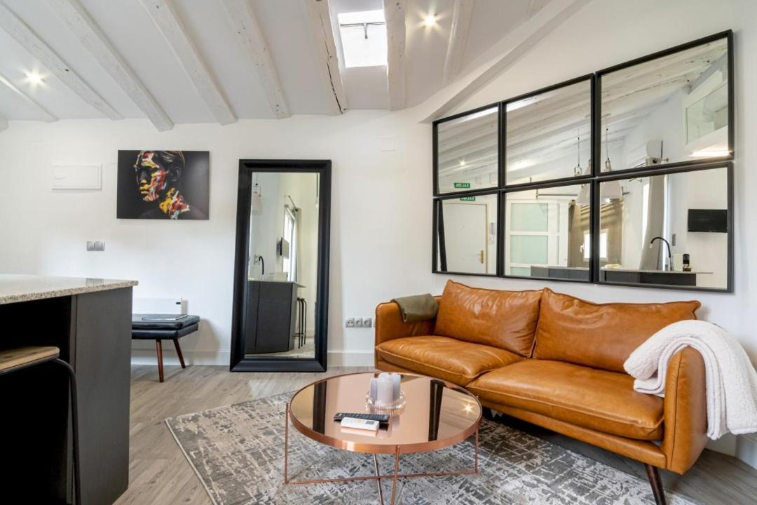 1 Bedroom 1 Bathroom Furnished - Sol - Bright Penthouse - Mintystay Apartment