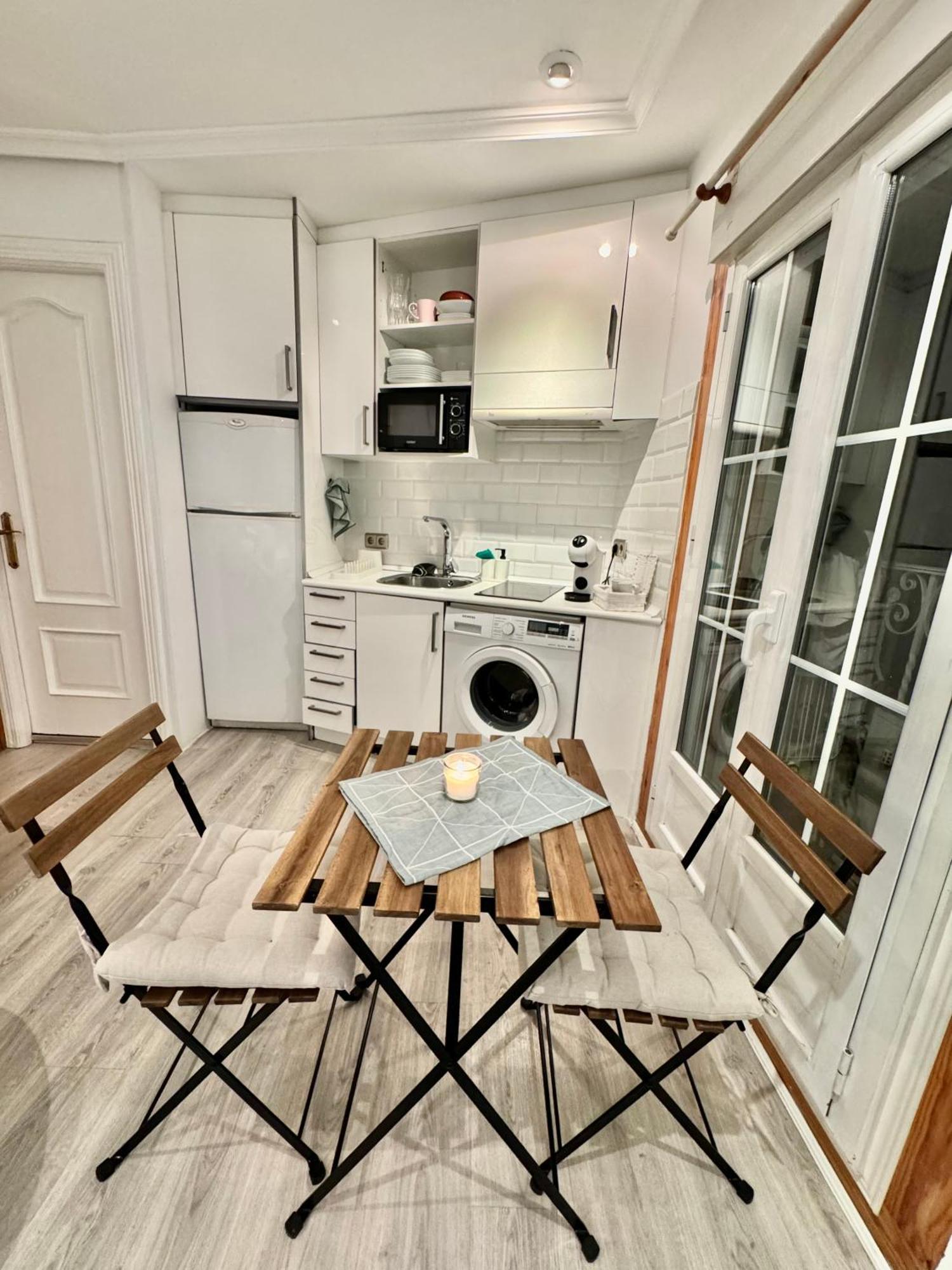 Lovely Balcony Center Apartamento