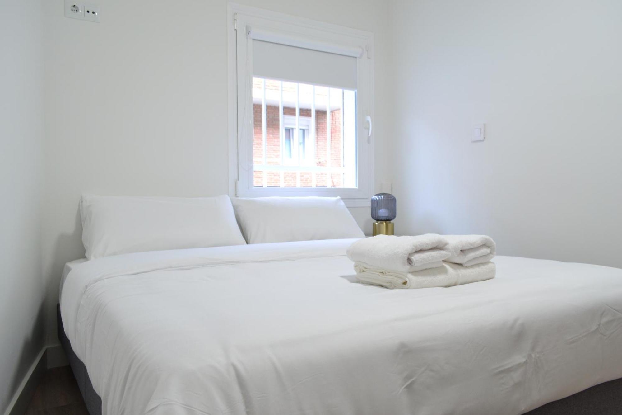 Bonito Caja Magica Apartamento Madri